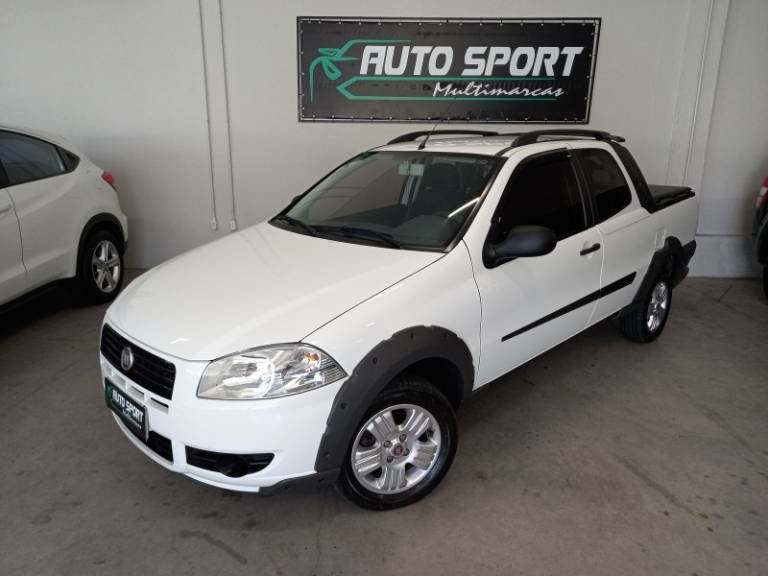 FIAT - STRADA - 2012/2013 - Branca - R$ 52.000,00