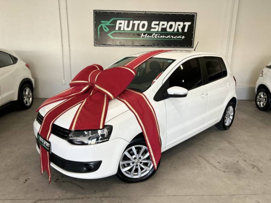 VOLKSWAGEN - FOX - 2014/2014 - Branca - R$ 46.900,00
