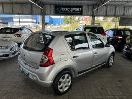 RENAULT - SANDERO - 2008/2009 - Prata - R$ 28.800,00