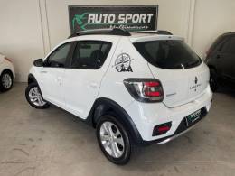 RENAULT - SANDERO - 2016/2016 - Branca - R$ 46.900,00