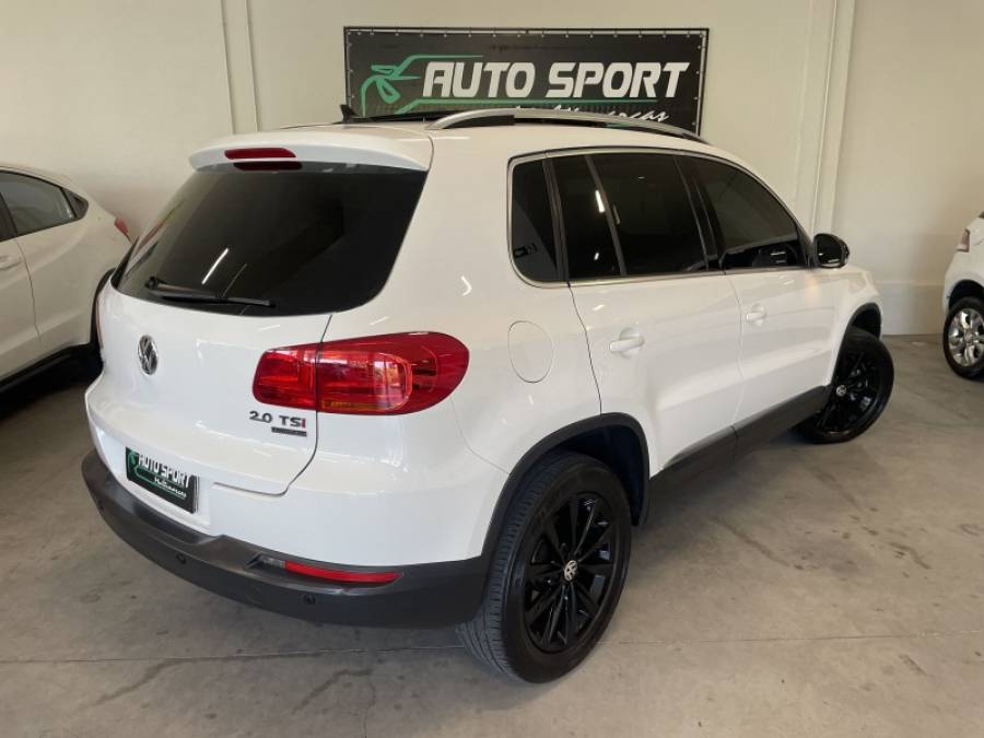 VOLKSWAGEN - TIGUAN - 2013/2014 - Branca - R$ 69.900,00