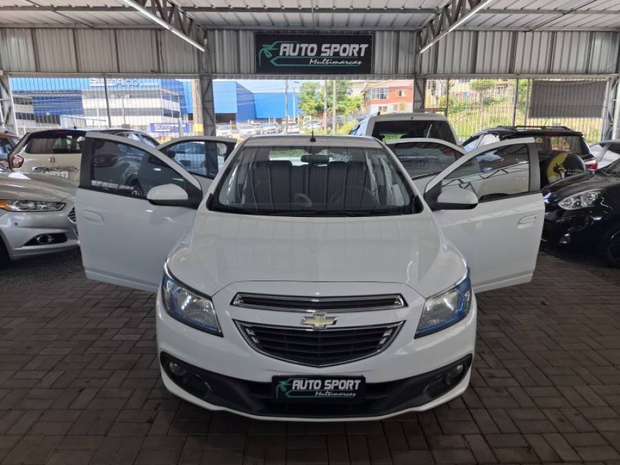 CHEVROLET - ONIX - 2014/2014 - Branca - R$ 49.900,00