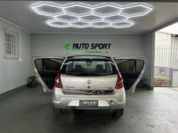 RENAULT - SANDERO - 2011/2011 - Prata - R$ 32.900,00