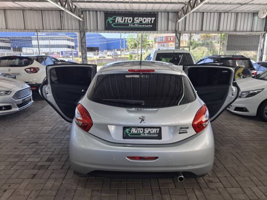 PEUGEOT - 208 - 2015/2016 - Prata - R$ 56.000,00