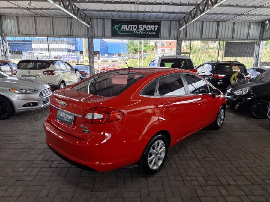 FORD - FIESTA - 2012/2012 - Vermelha - R$ 41.000,00
