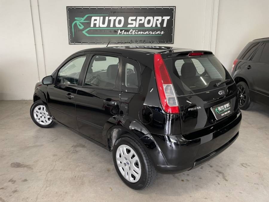 FORD - FIESTA - 2007/2008 - Preta - R$ 19.000,00