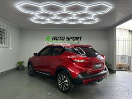 NISSAN - KICKS - 2017/2018 - Vermelha - R$ 82.900,00