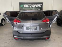 NISSAN - KICKS - 2018/2019 - Cinza - R$ 86.000,00