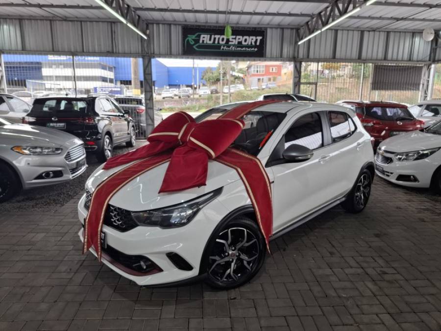 FIAT - ARGO - 2019/2020 - Branca - R$ 73.900,00