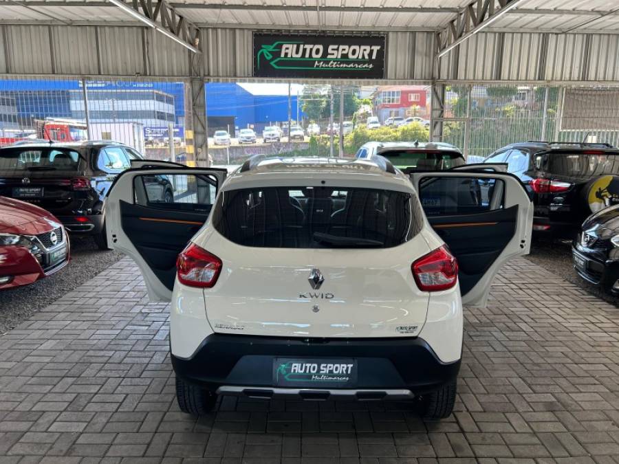 RENAULT - KWID - 2020/2020 - Bege - R$ 48.900,00