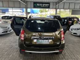 RENAULT - DUSTER - 2013/2014 - Verde - R$ 59.800,00
