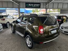 RENAULT - DUSTER - 2013/2014 - Verde - R$ 59.800,00