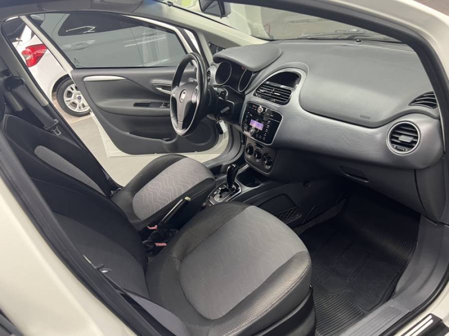 FIAT - PUNTO - 2014/2014 - Branca - R$ 39.900,00