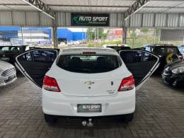 CHEVROLET - ONIX - 2014/2014 - Branca - R$ 43.900,00