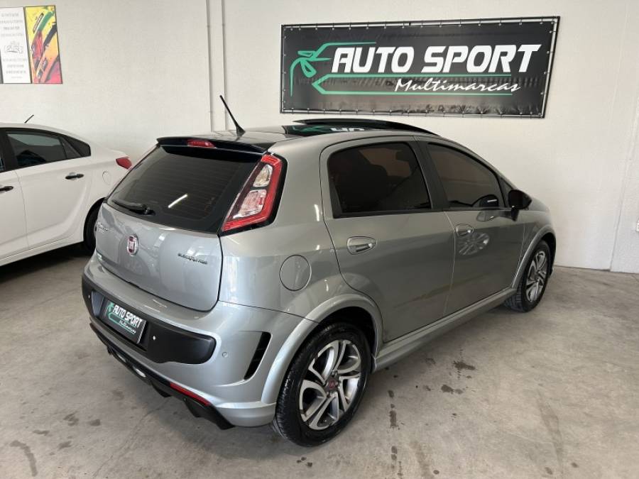 FIAT - PUNTO - 2015/2016 - Cinza - R$ 57.900,00