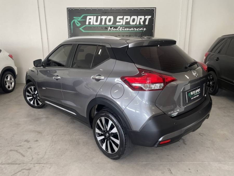 NISSAN - KICKS - 2018/2019 - Cinza - R$ 86.000,00