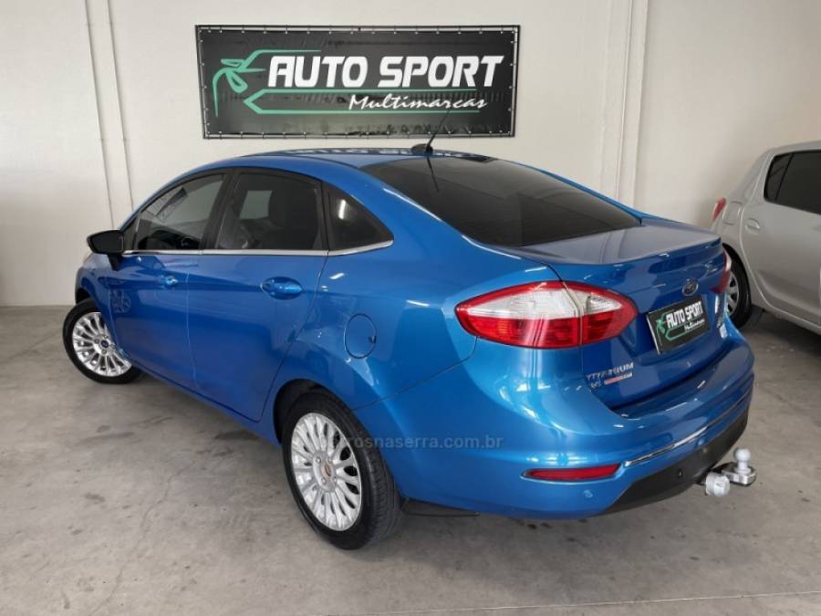 FORD - FIESTA - 2013/2014 - Azul - R$ 44.000,00