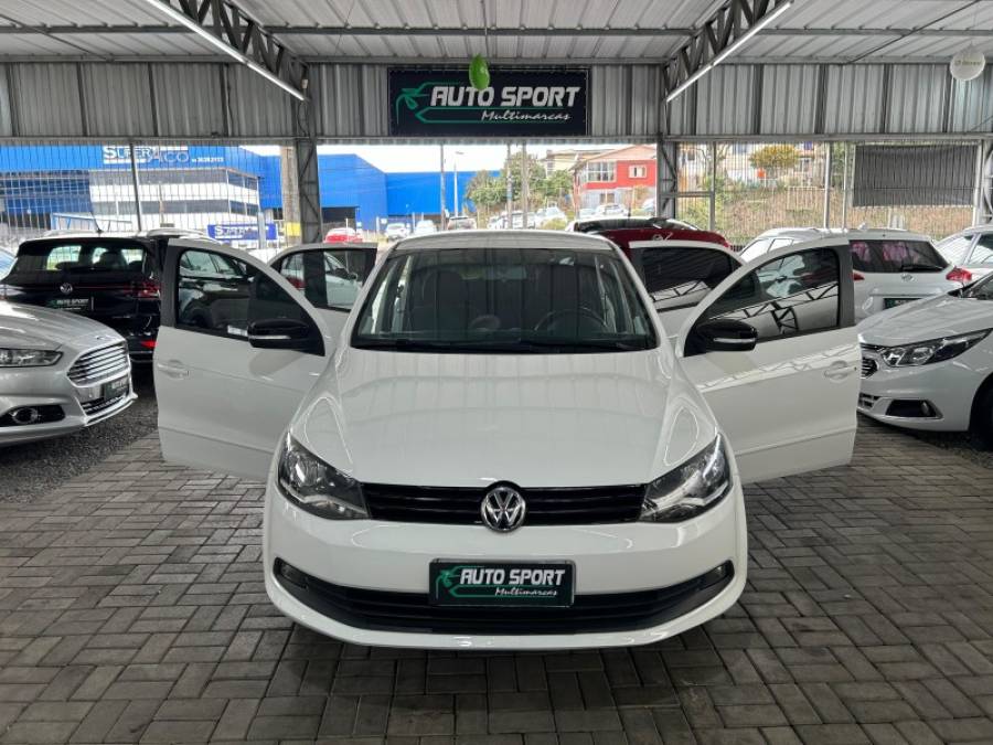 VOLKSWAGEN - VOYAGE - 2015/2015 - Branca - R$ 43.900,00