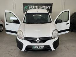 RENAULT - KANGOO - 2015/2016 - Branca - R$ 46.900,00