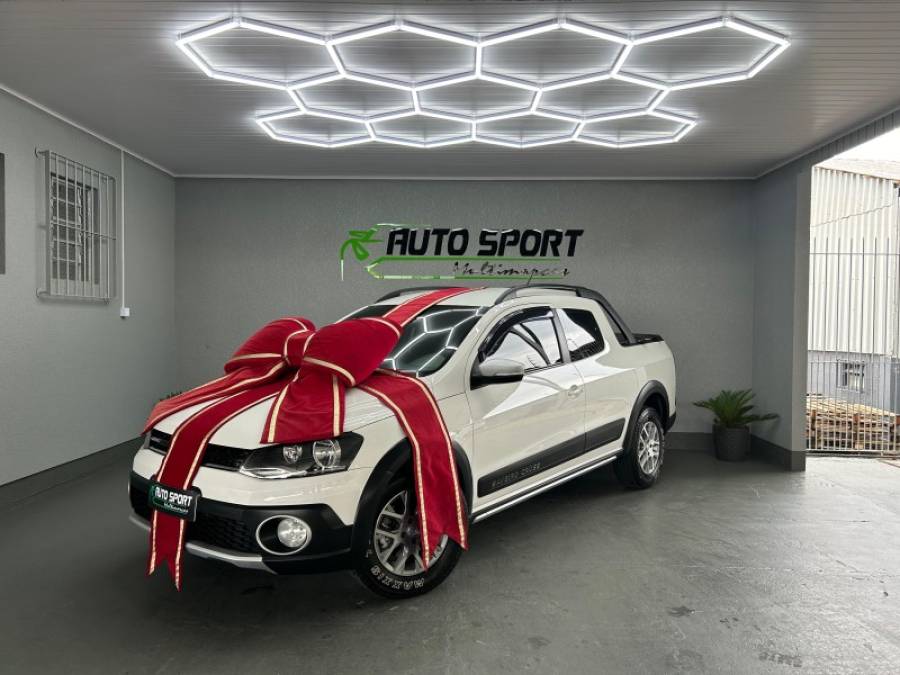VOLKSWAGEN - SAVEIRO - 2015/2015 - Branca - R$ 76.990,00