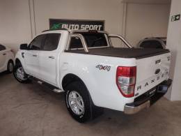 FORD - RANGER - 2015/2015 - Branca - R$ 114.900,00