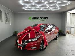 NISSAN - VERSA - 2022/2023 - Vermelha - R$ 97.800,00