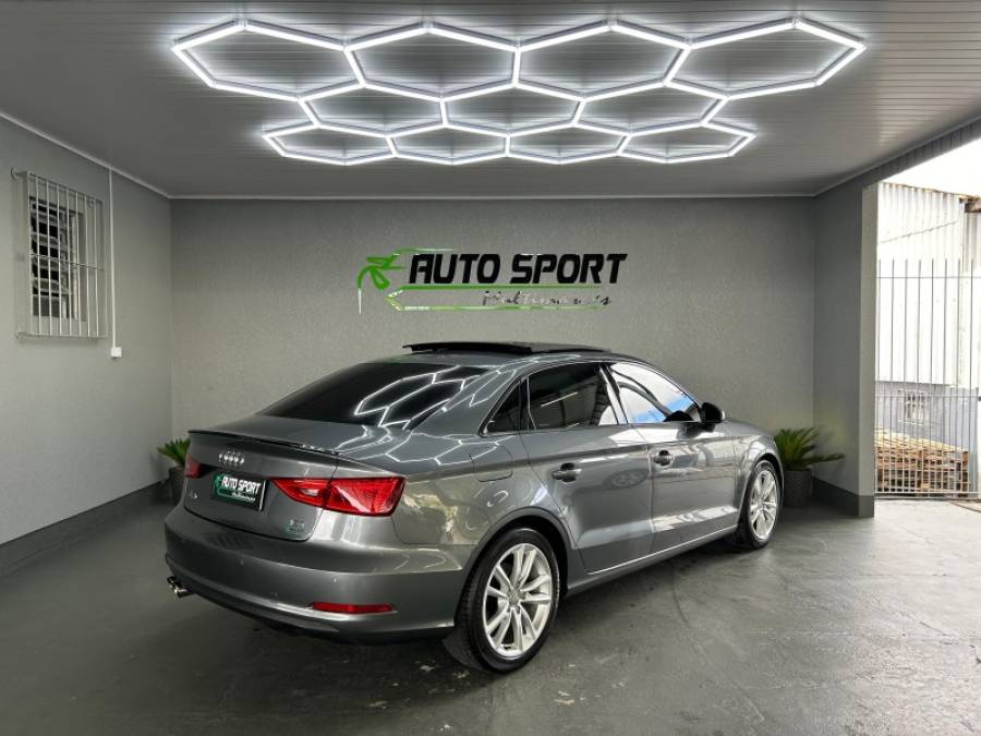 AUDI - A3 - 2015/2015 - Cinza - R$ 91.900,00