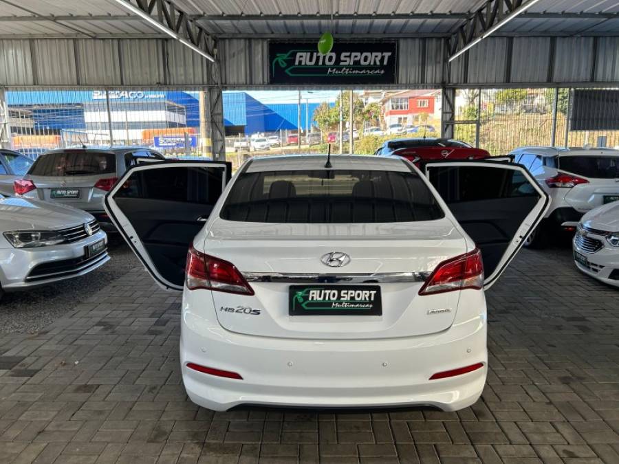 HYUNDAI - HB20S - 2016/2016 - Branca - R$ 64.900,00