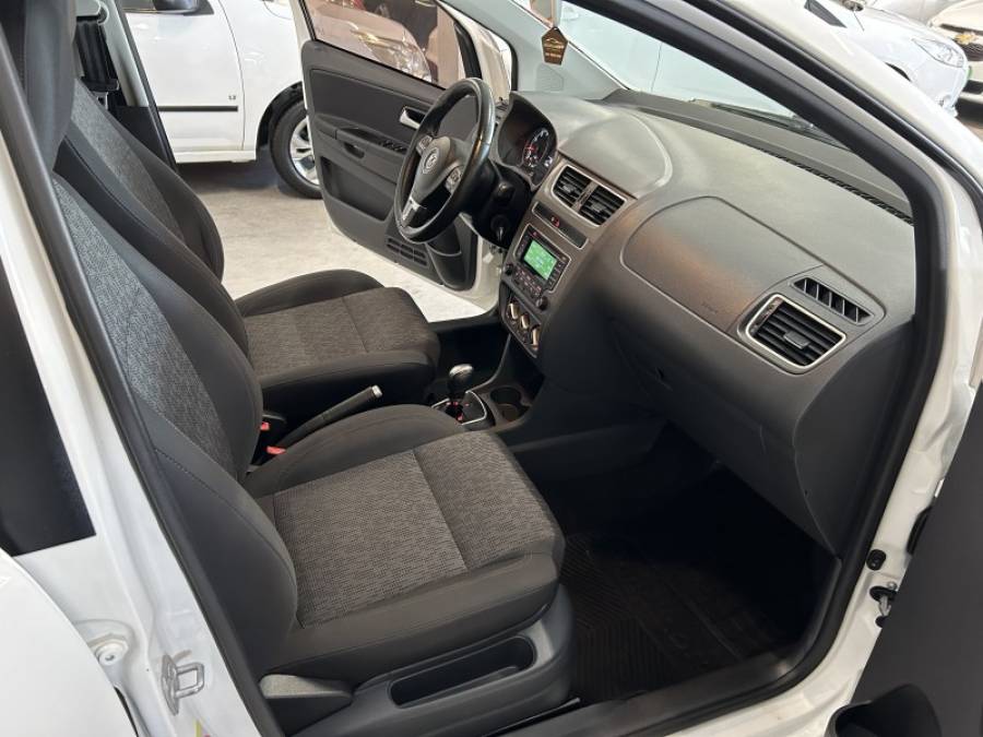 VOLKSWAGEN - FOX - 2014/2014 - Branca - R$ 46.900,00