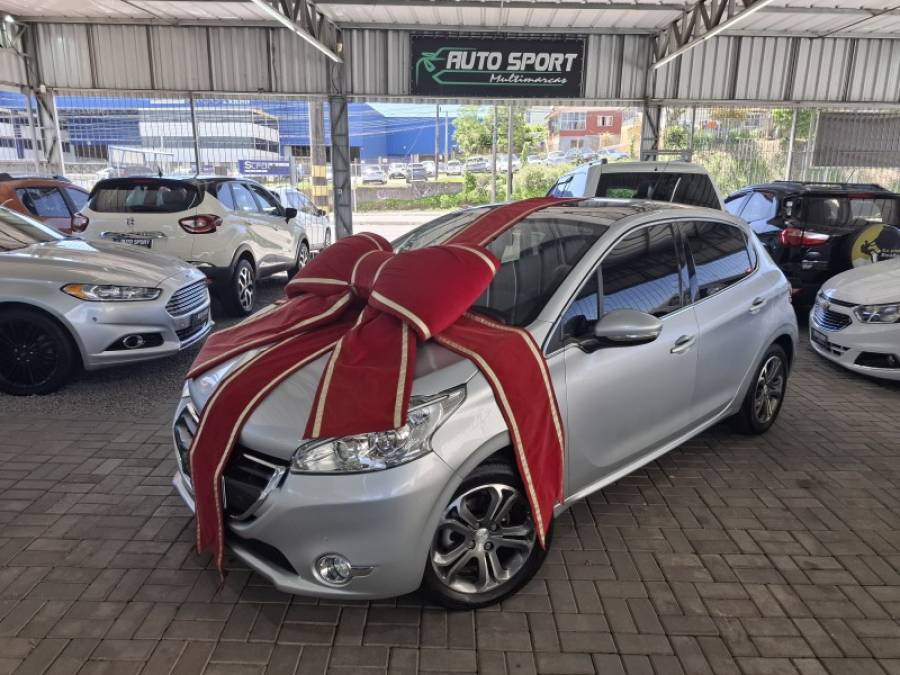 PEUGEOT - 208 - 2015/2016 - Prata - R$ 56.000,00