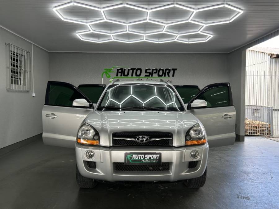 HYUNDAI - TUCSON - 2015/2016 - Prata - R$ 66.000,00