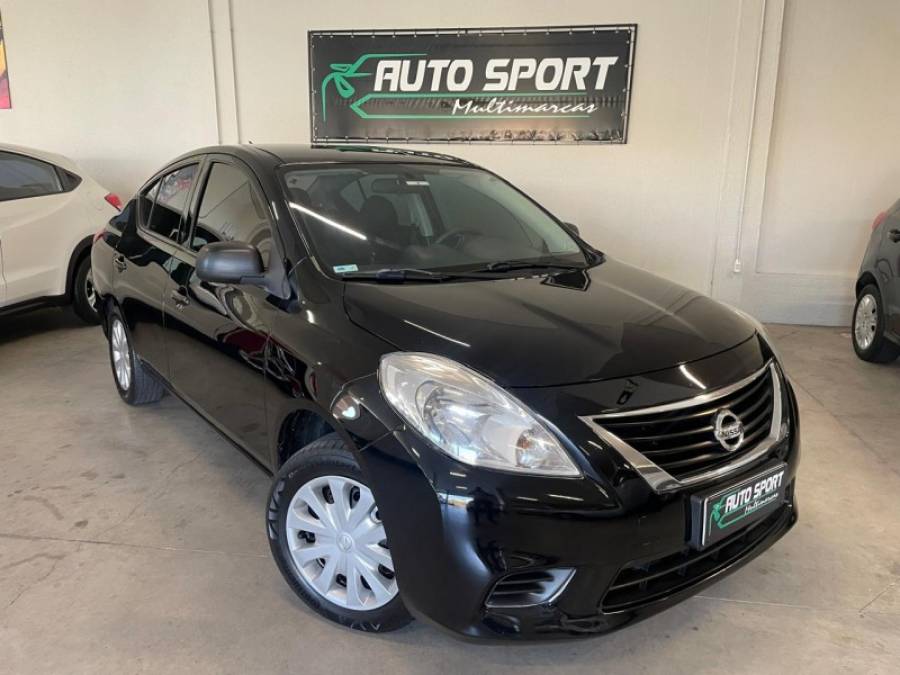 NISSAN - VERSA - 2012/2012 - Preta - R$ 33.900,00