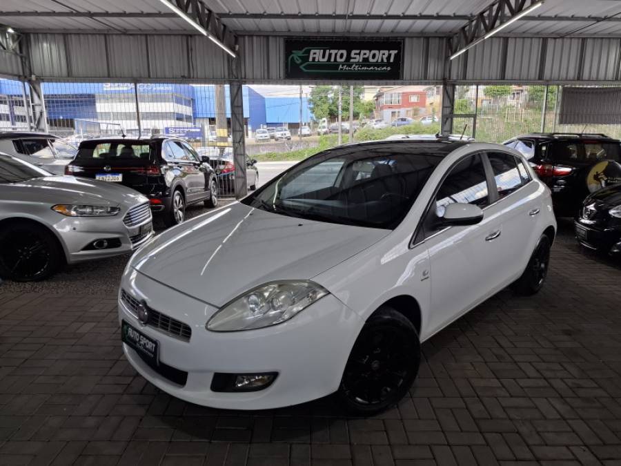 FIAT - BRAVO - 2012/2013 - Branca - R$ 35.900,00
