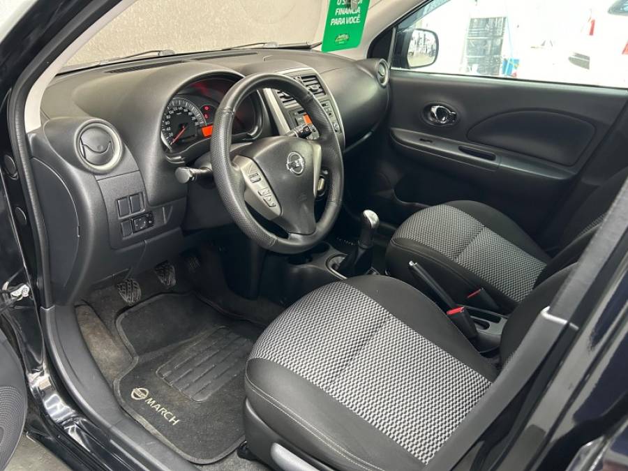 NISSAN - MARCH - 2017/2018 - Preta - R$ 46.000,00