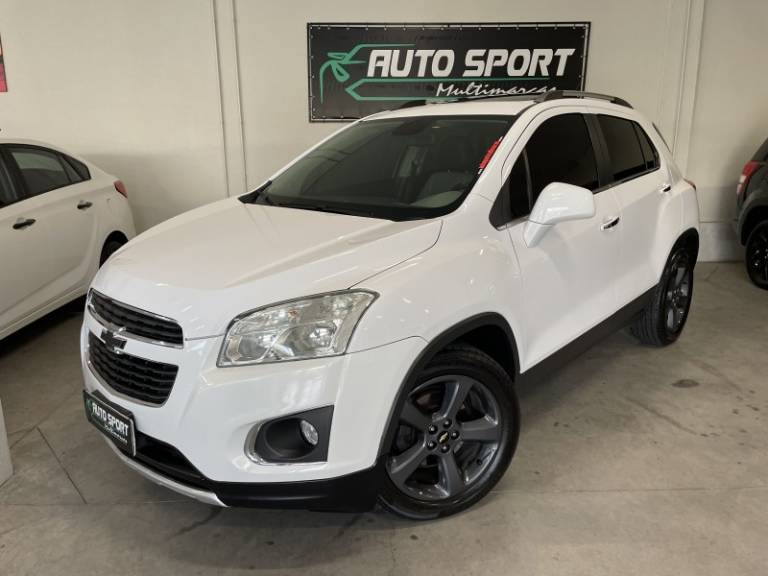 CHEVROLET - TRACKER - 2014/2015 - Branca - R$ 75.000,00