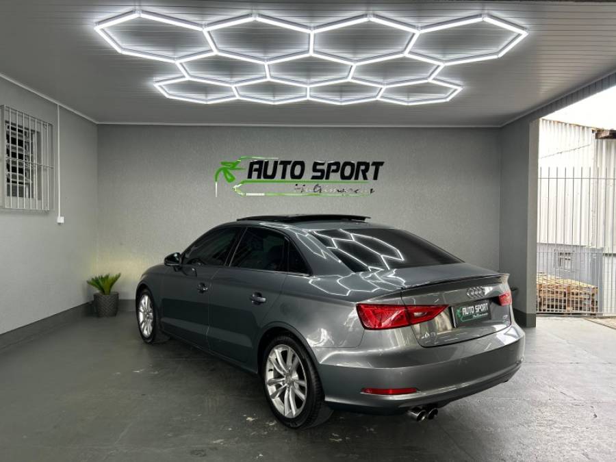 AUDI - A3 - 2015/2015 - Cinza - R$ 91.900,00