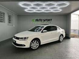 VOLKSWAGEN - JETTA - 2012/2012 - Branca - R$ 69.990,00
