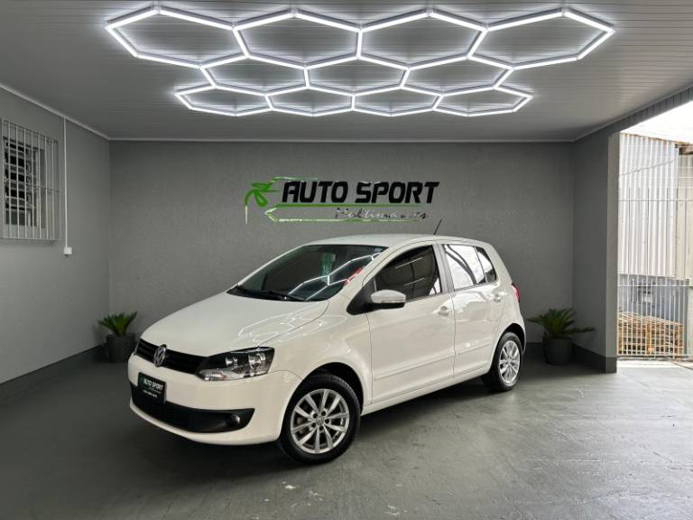 VOLKSWAGEN - FOX - 2014/2014 - Branca - R$ 45.800,00