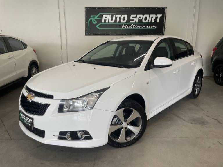 CHEVROLET - CRUZE - 2012/2013 - Branca - R$ 62.000,00