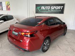 NISSAN - VERSA - 2022/2023 - Vermelha - R$ 98.800,00