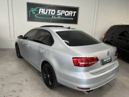 VOLKSWAGEN - JETTA - 2015/2015 - Prata - R$ 73.900,00