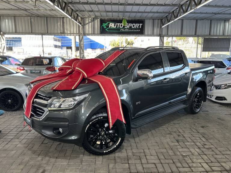 CHEVROLET - S10 - 2020/2020 - Cinza - R$ 149.900,00