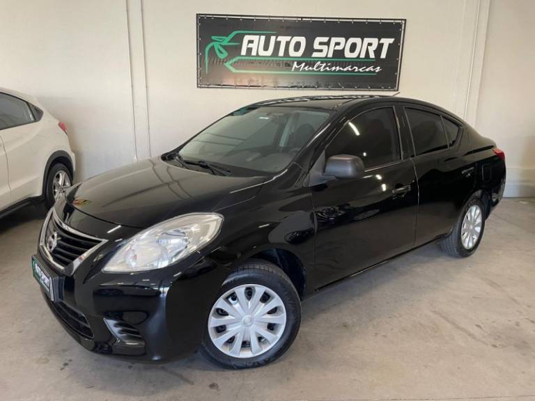 NISSAN - VERSA - 2012/2012 - Preta - R$ 33.900,00