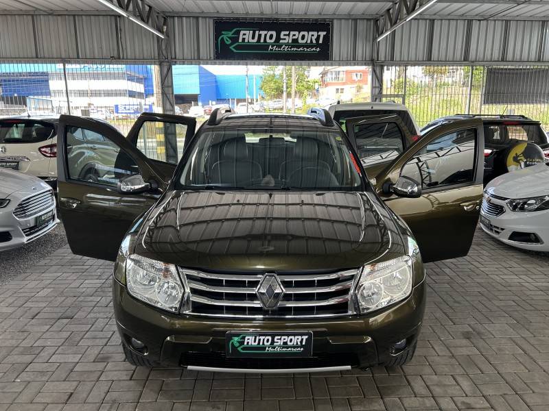 RENAULT - DUSTER - 2013/2014 - Verde - R$ 59.800,00