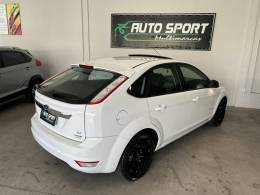 FORD - FOCUS - 2013/2013 - Branca - R$ 56.900,00