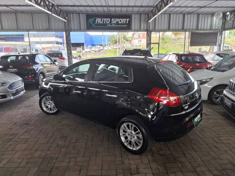 FIAT - BRAVO - 2013/2013 - Preta - R$ 32.900,00