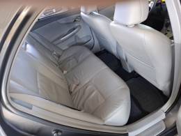 TOYOTA - COROLLA - 2010/2011 - Cinza - R$ 61.900,00
