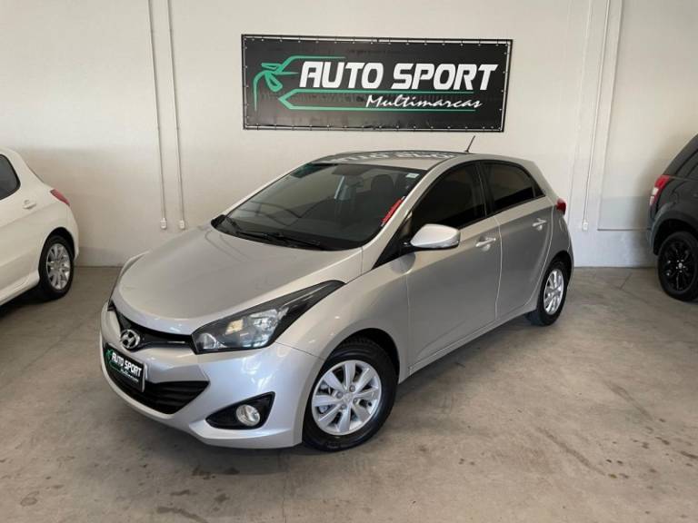 HYUNDAI - HB20 - 2012/2013 - Prata - R$ 43.500,00