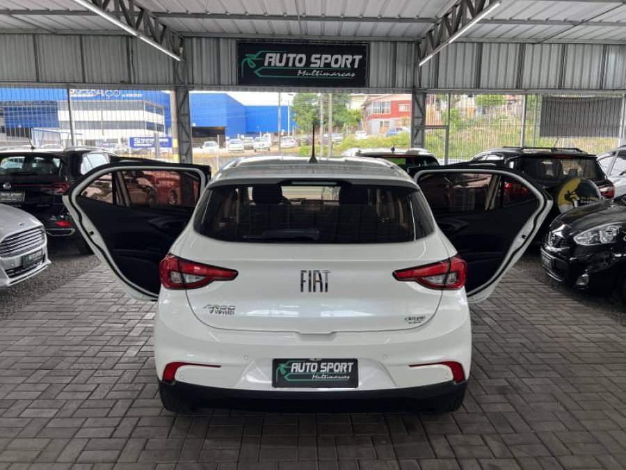 FIAT - ARGO - 2018/2018 - Branca - R$ 53.900,00