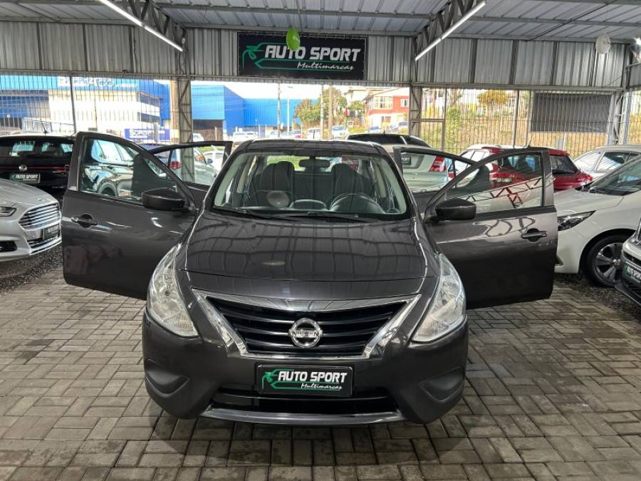 NISSAN - VERSA - 2016/2016 - Cinza - R$ 46.900,00